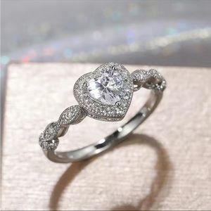 New Women’s 925 Silver Romantic Heart Diamond Ring